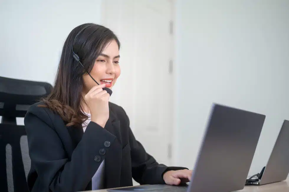 P&C Insurance Call Center Agent Consulting Clients